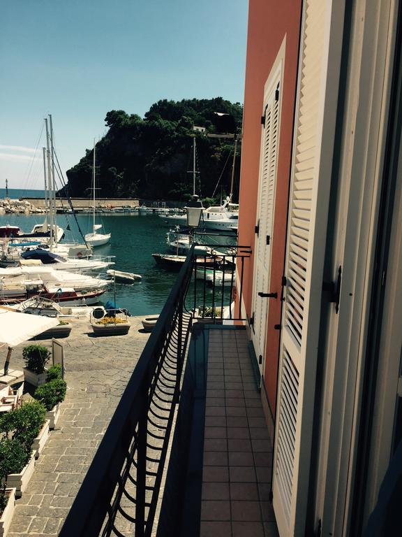 Hotel Ristorante Crescenzo Procida Extérieur photo
