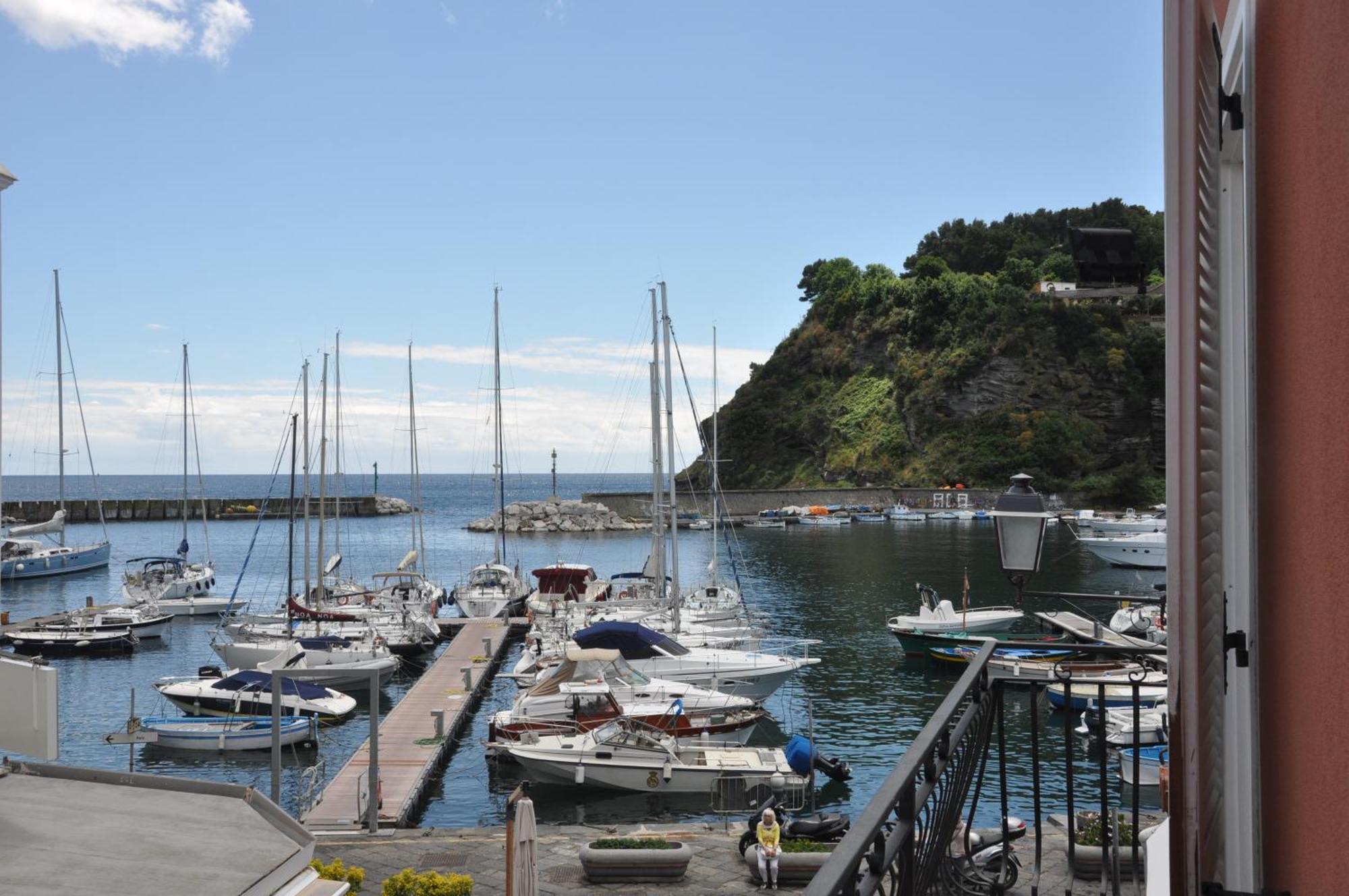 Hotel Ristorante Crescenzo Procida Chambre photo