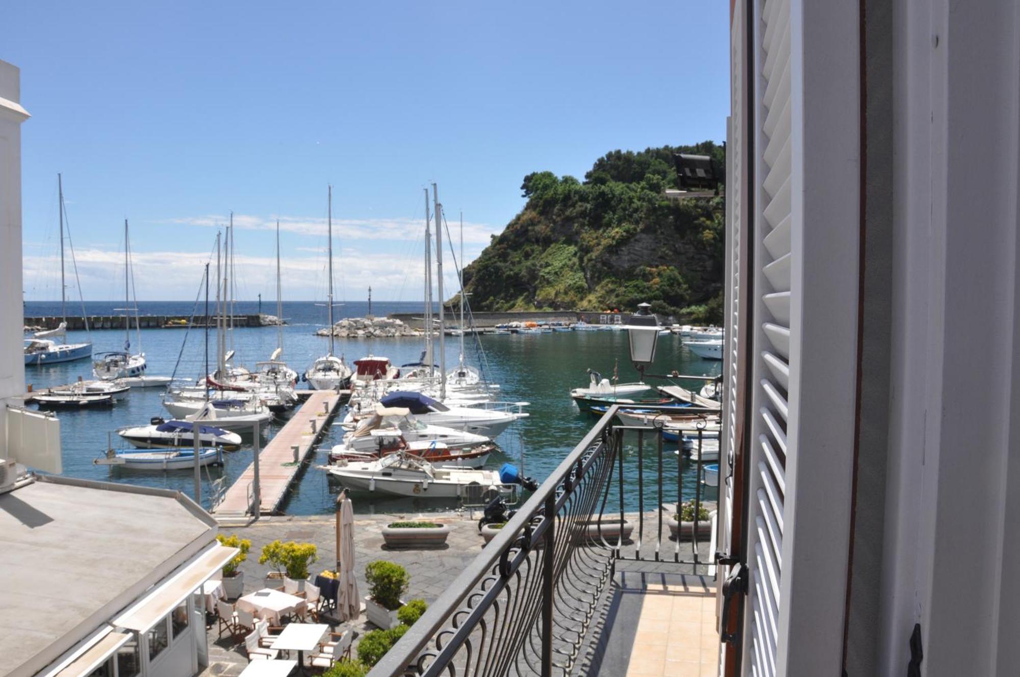 Hotel Ristorante Crescenzo Procida Chambre photo